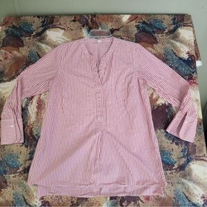 Women's Old Navy Red & White 2 Button Pull Over Blouse Very Nice